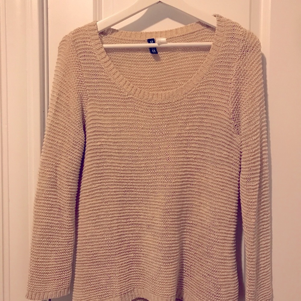 Divided sweater mesh